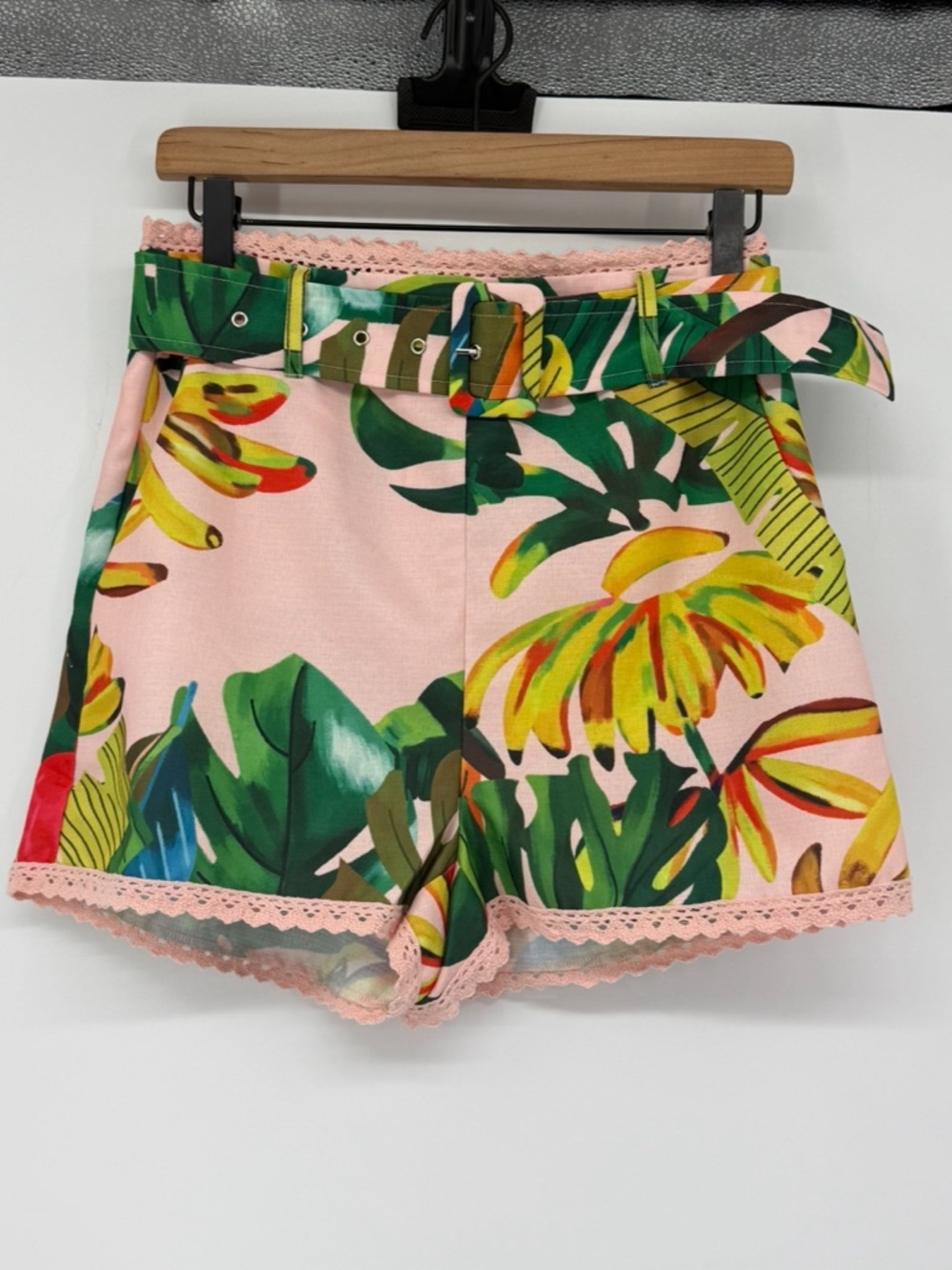 Belted Lace Trim Tropical Palm Print by L’Atiste by Amy Size Small NWOT Vacay - Picture 4 of 14